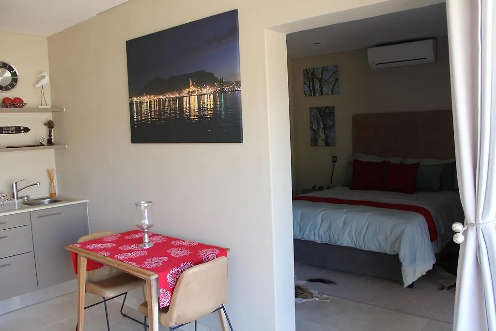 22 On Gabbro Apartment Somerset West